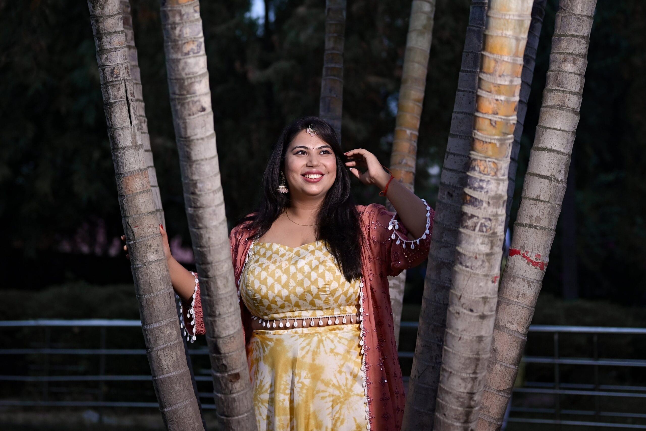 A graceful Indian bride in traditional attire, captured with artistic lighting by Payal Films Photography in Khagaria, Bihar. The rich cultural aesthetics and intricate bridal details make this a stunning wedding portrait.